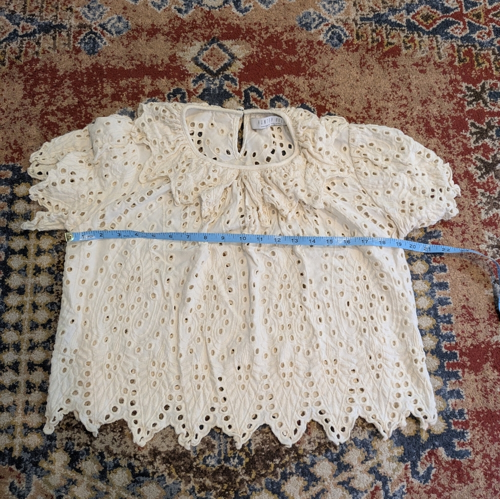 Elegant Cream Eyelet Lace Top - Picture 5 of 9